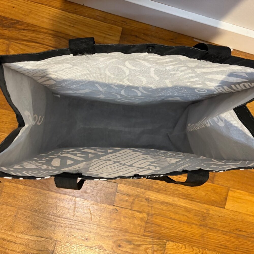 Lululemon Yoga Large Reusable Shopping Gift Bag Tote Black and White - Picture 5 of 6